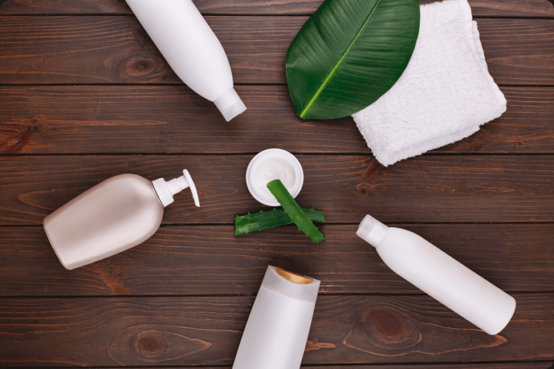 Explore a revolução das embalagens comestíveis na indústria da beleza com a Slow Beauty. Conheça a inovação Zero Waste que elimina o lixo plástico, transforma o ciclo de vida dos cosméticos e nutre o planeta através do consumo consciente.